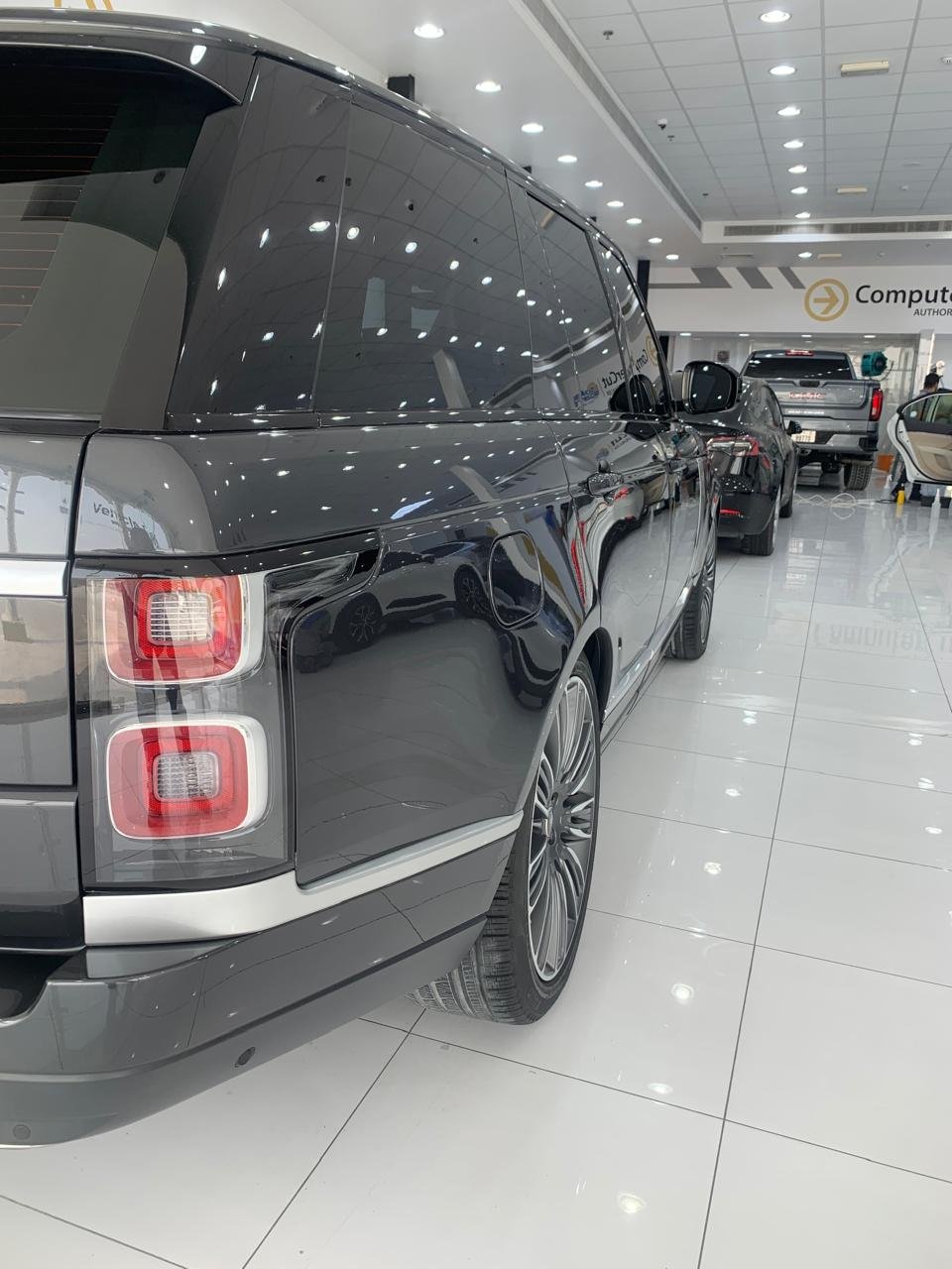 Range Rover rear — PPF Sharjah